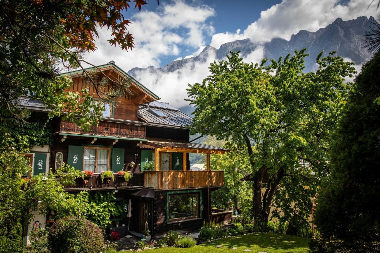 Alpenrelax Haus Weidmannsheil Wohnen Im Romantischen Forsthaus Werfen Eksteriør billede
